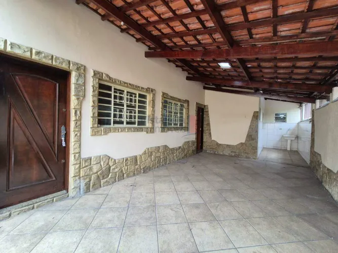 Casa para LOCAÇÃO na Vila São José em Taubaté - SP com 2 dormitórios