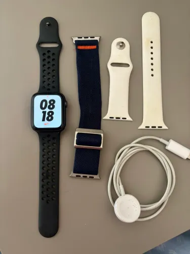 Apple Watch SE - Nike
