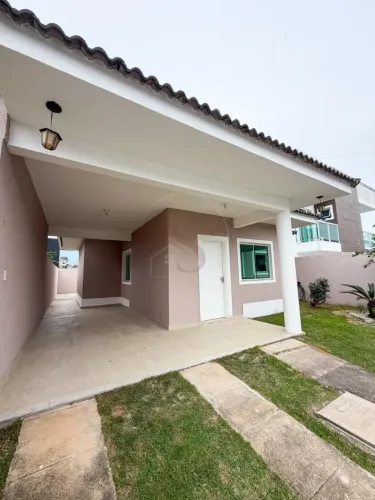 Casa para Locação em Macaé, Vale das Palmeiras, 3 dormitórios, 1 suíte, 2 banheiros, 1 vag