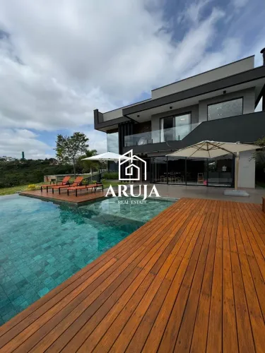 Casa de Alto Padrão Porteira Fechada com 4 Suítes no Reserva Ibirapitanga