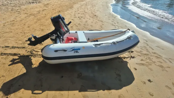 Bote sboats s210xL + motor marcury 5HP seminovos