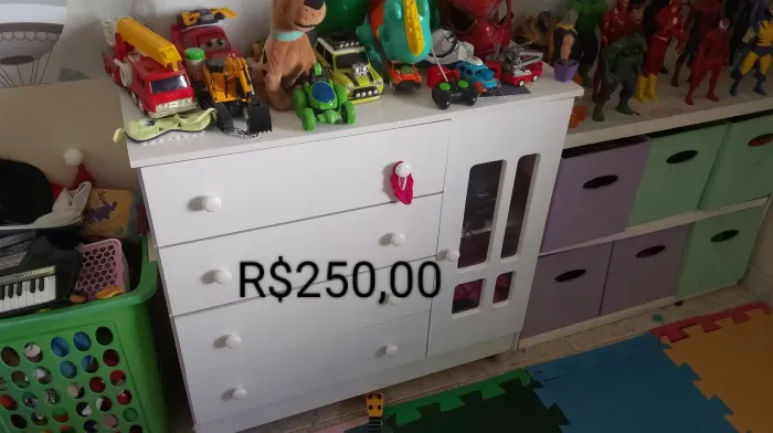 Cômoda de bebê 