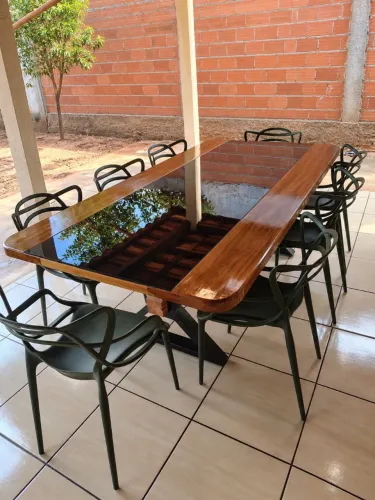 Mesa de jantar artesanal - Acompanha 8 cadeiras