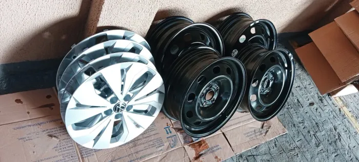 Rodas de T-cross de ferro, em ótimo estado  aro 16