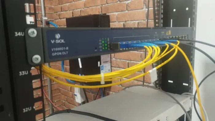 OLT GPON V-Sol 8 portas V1600G1-b 2.5 GB/s 1U