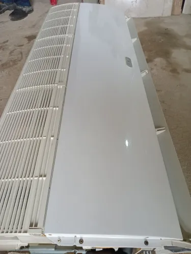 Vendo ar condicionado funcionando perfeitamente super conservado gás R410 completo.
