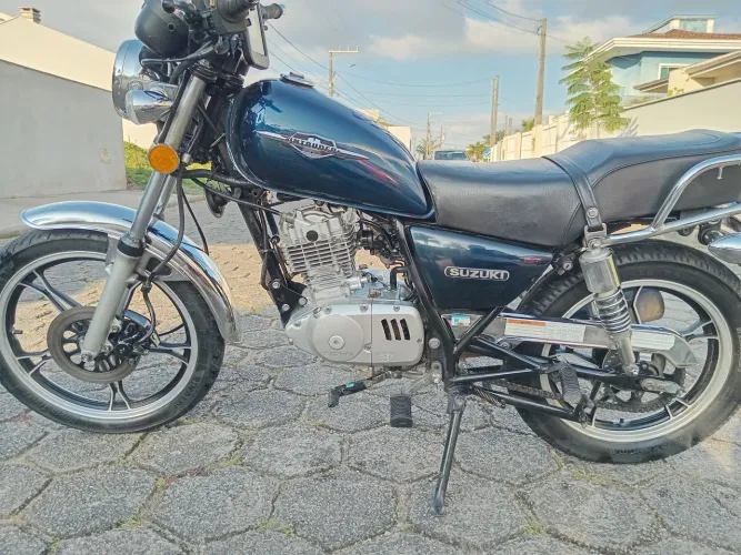 Suzuki Intruder 125 cc