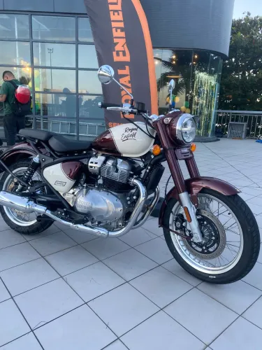 CLASSIC 650cc VALLAM RED Ano: 2027 - Menos de 1.000 kmss