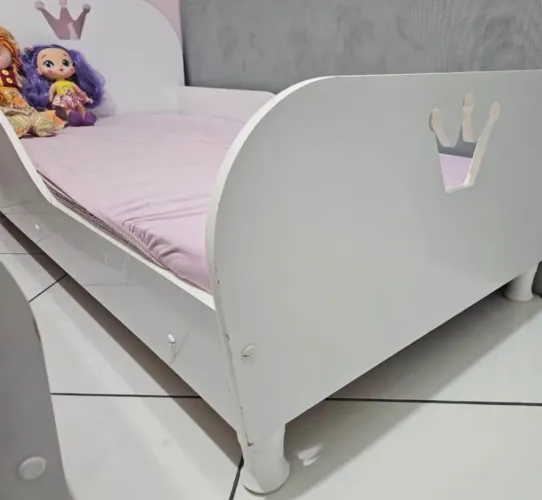 Cama infantil com colchão