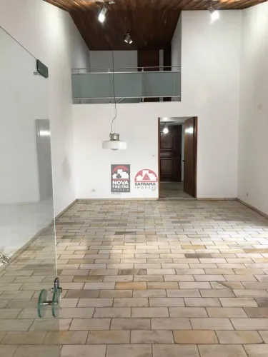 Casa Sobrado Padrão em Pindamonhangaba