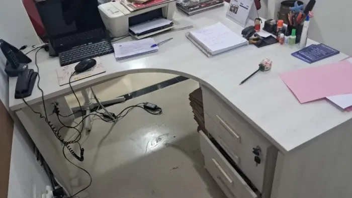 Mesa Em L Para Escritório Com Gaveteiro 3 Gavetas Carvalho