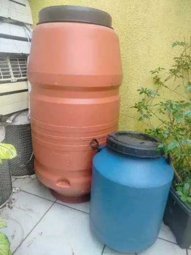 2 Tambores 200 litros 50 litros