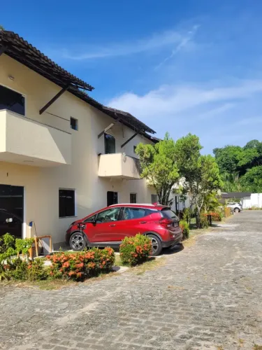 Alugo casa 4/4 dormitórios Cond. fechado em Abrantes
