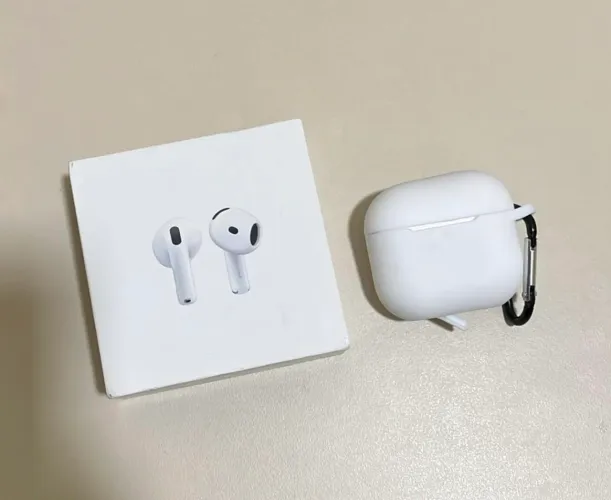 AirPod 4