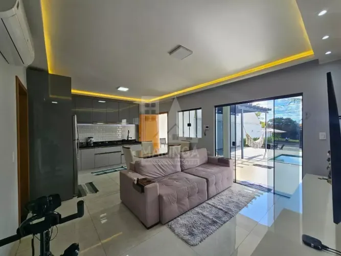 Casa com Piscina e excelente Área Gourmet a venda, 2 quartos, Loteamento Sumaré, Maringá P