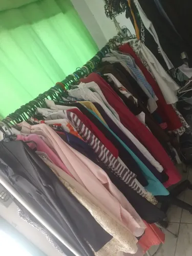 Vendo brechó inteiro