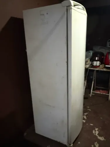 Vende Geladeira cônsul de 342L 