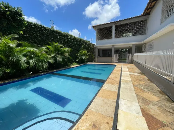 Casa incrível à venda no Montese, Fortaleza