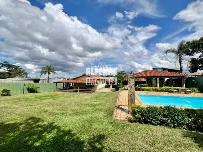 SÍTIO Á VENDA, 1.200M², 03 QUARTOS, PISCINA, CHÁCARA NOVO HORIZONTE - CONTAEGM/MG