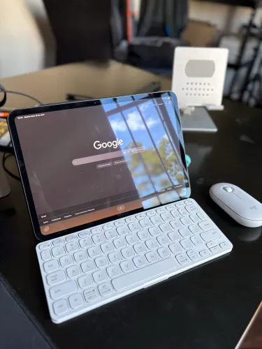 iPad Pro 11 M4 512GB + Capa Magnética + Caneta ESR