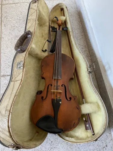 VENDO VIOLINO MODIFICADO POR LUTHIER