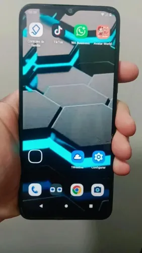 Moto G13 