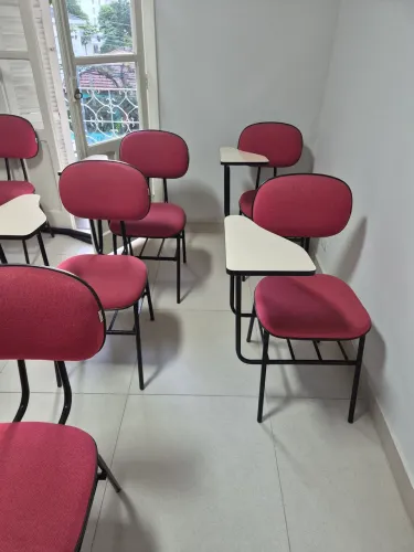 Carteira universitária almofadada com apoio