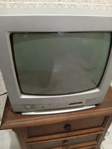 Tv antiga LG 14 polegadas funcionando