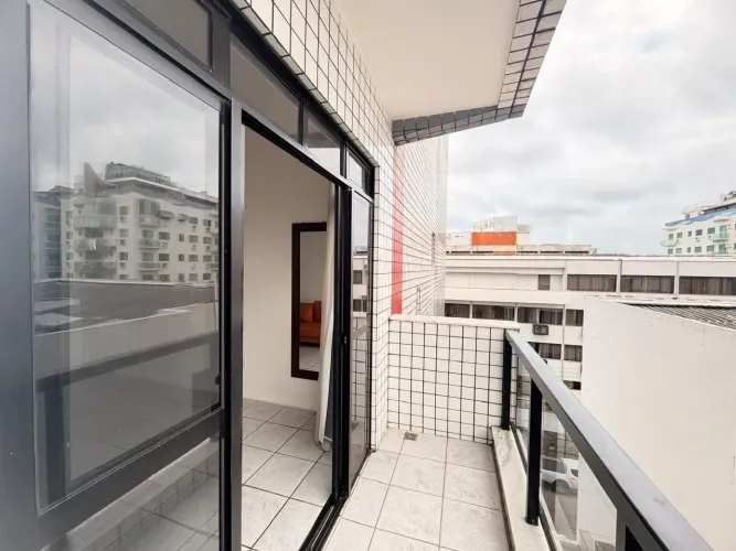 Apartamento na Praia do Forte localização privilegiada em Cabo Frio-RJ