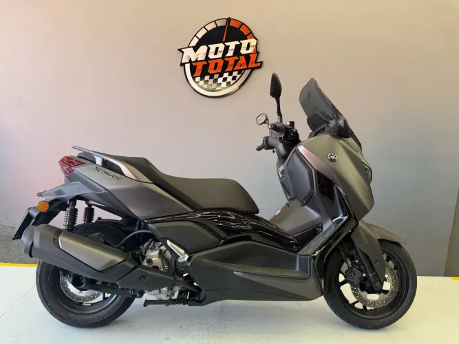 Yamaha Xmax 300 connected abs 2027