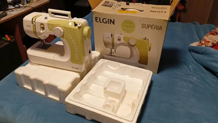 Máquina de custura elgin superia
