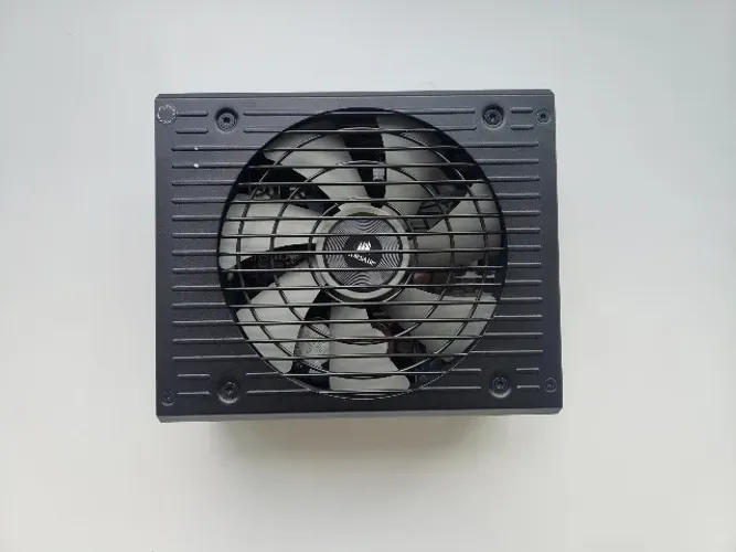Fonte Corsair RM1000i 1000W 80 Plus Gold Full Modular - Testada