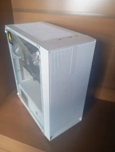 PC GAMER / E TRABALHO 