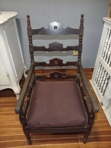 Poltrona Estilo Colonial