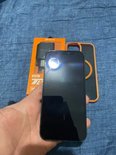 iPhone 12 64g / 81%