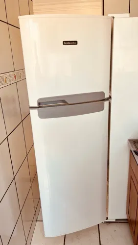 VENDE-SE GELADEIRA CONTINENTAL