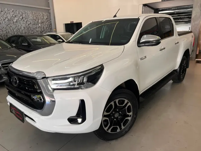 Toyota Hilux CD SRX 4X4 2.8 TDI 16V Diesel Aut. 2024