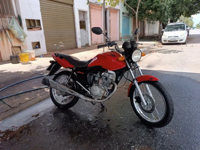 Fan 125 ks com freio a disco