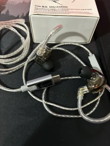 Fone de ouvido KZ GALE USB-C