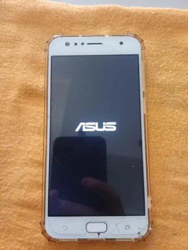Asus zenfone 64 GB de memória