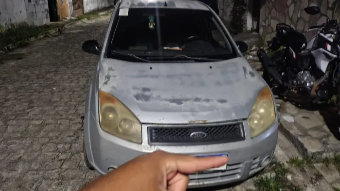 Ford Fiesta Sedan 1.0 8V Flex 4P 2008