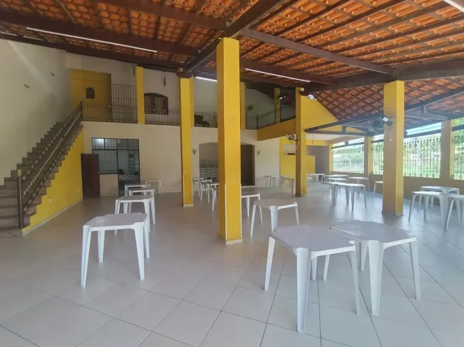 Excelente Salão de Festas com Ótima Estrutura Próximo da Estrada Iaraquã!!