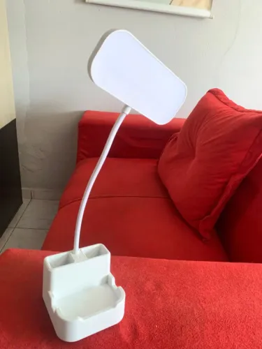 Luminária LED (Recarregável)