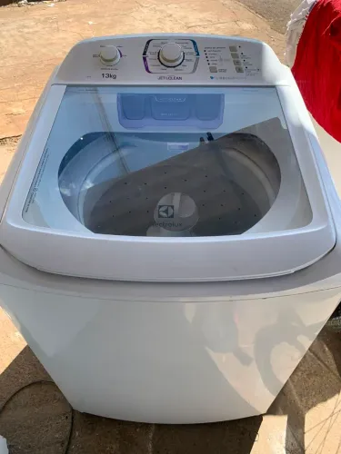Vendo máquina de lavar Electrolux 13 kg 1 ano de uso