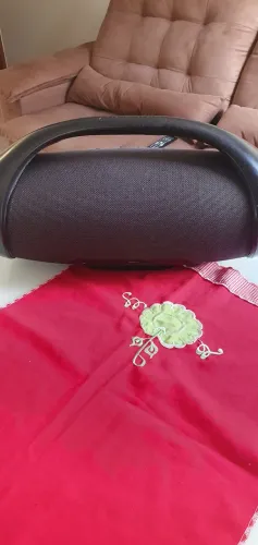 Vender uma caixa jbl boombox original? Pra retirada de peças ou pra conserto, bateria 