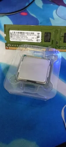 Processador e memória Intel i3 terceira geração + 2gb de memoria