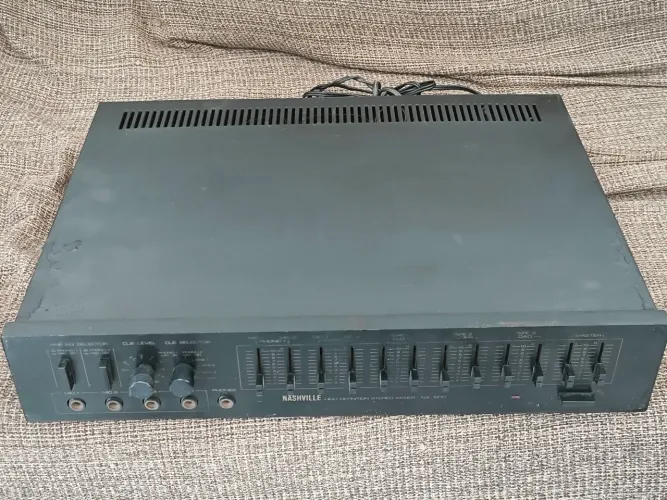 Mixer Nashville NX1900 