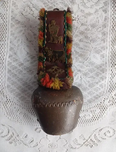 chocalho de vaca suíço vintage