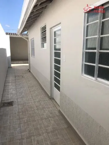 Casa com 2 dormitórios para alugar, 40 m² por R$ 990,00/mês - Parque São Francisco - Guara