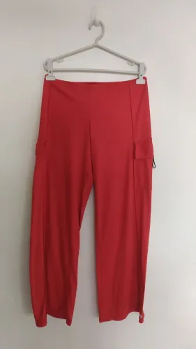 Calça em malha estilo pantalona cargo Tam M 